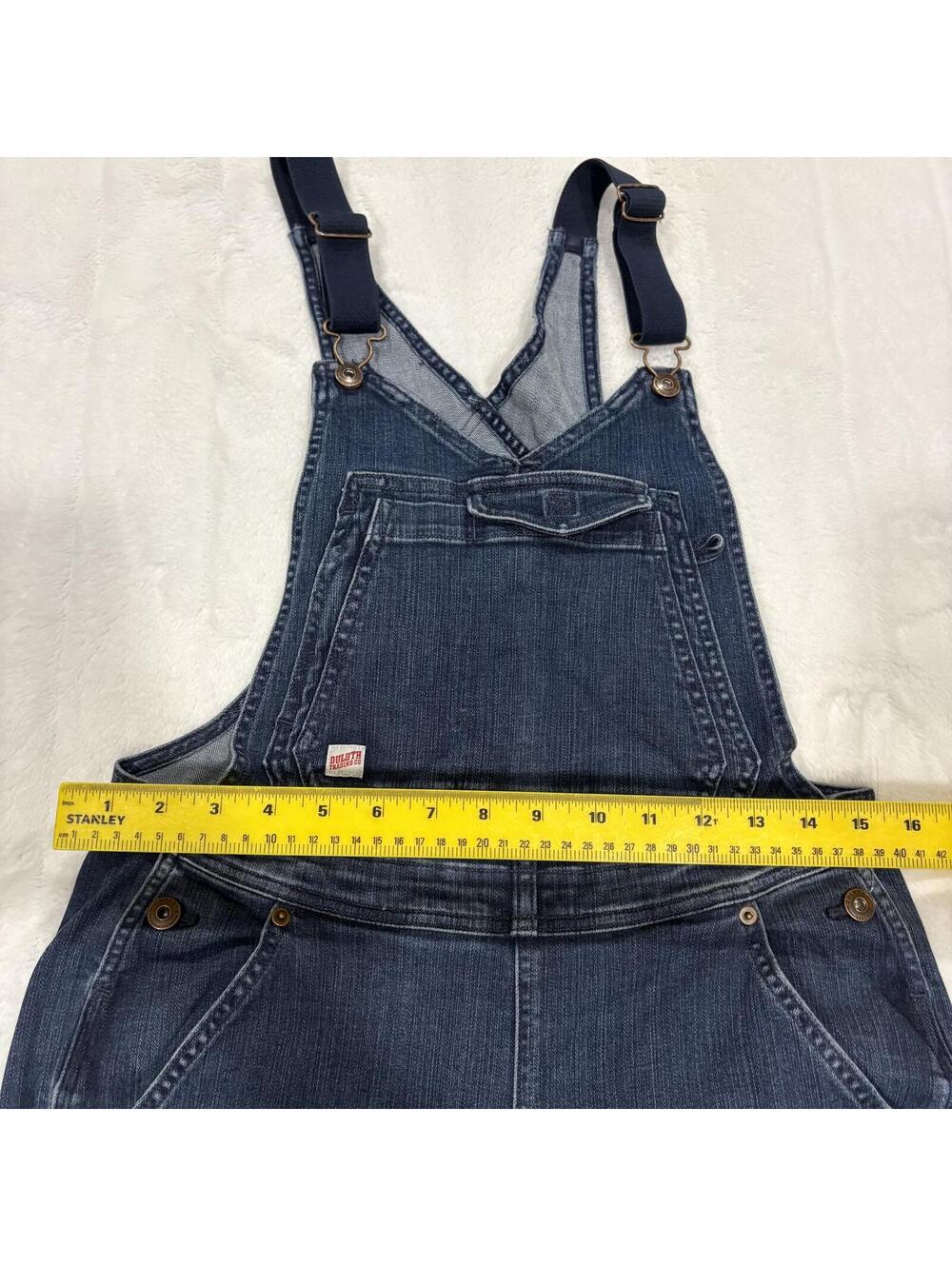 Duluth Trading Co Denim Bib Overalls Women 10 Regular Cotton Blend Blue Workwear - Picture 4 of 8